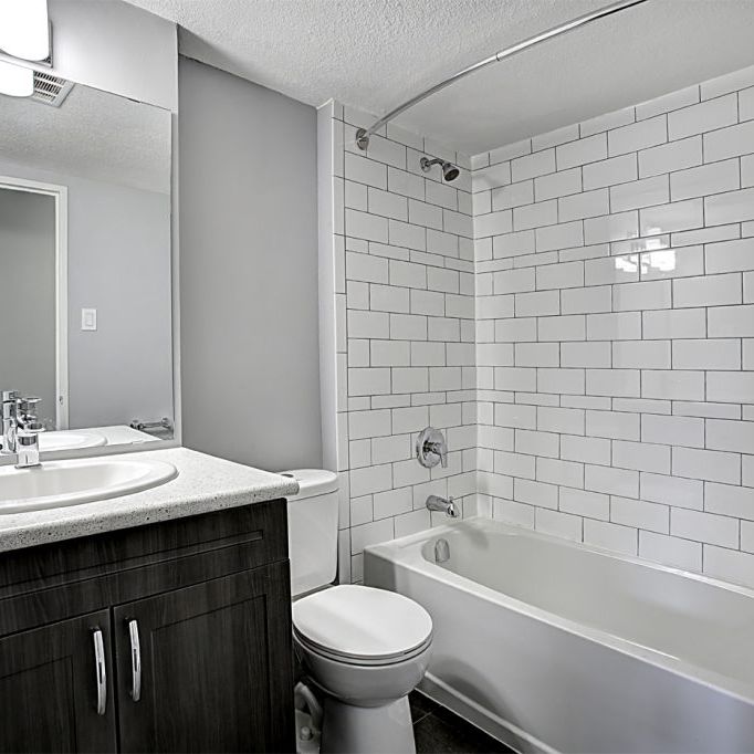 Nelson Manor - Photo 1