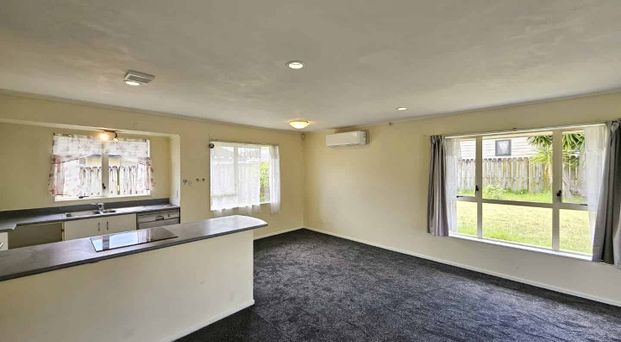 8 Walter Little Way, Flat Bush - Photo 1