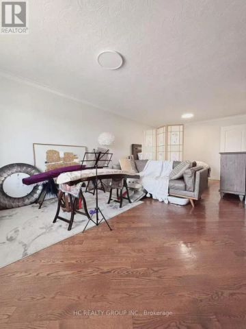 983 OLD CUMMER AVENUE - Photo 2