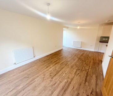 4 bedroom barn conversion to rent - Photo 2