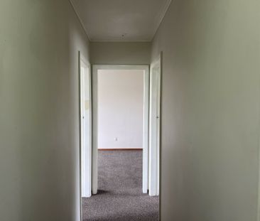 Four bedroom home available now! - Photo 1