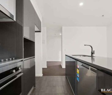One Bedroom + Study - Infinity Towers Apartment - Photo 3