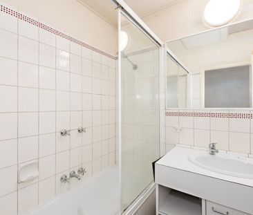 NEW TO MARKET Prime Surfers Paradise Location! - Photo 6