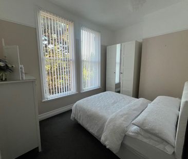 1 bedroom Flat To Let - Photo 5