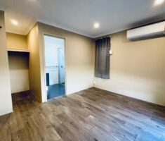 HOME FOR CHRISTMAS - Photo 6