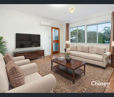 Spacious 3-4 Bedroom Highset Home with Deck & Views - Photo 3