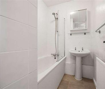 Chiltern Drive, Charvil, Reading, RG10 - Photo 6