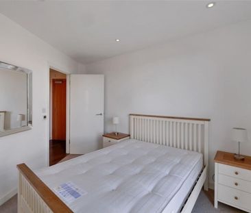 2 Bed Flat, Rossetti Apartments, CR0 - Photo 5