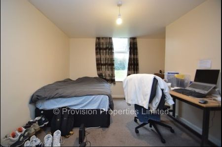 2 Bedroom Rentals in Leeds - Photo 4