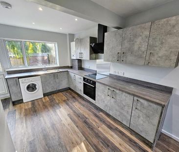 3 bedroom semi-detached house to rent - Photo 6