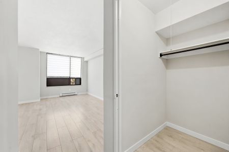 For Lease - 2350 Dundas Street Unit# 520A, Toronto, Ontario - Photo 3