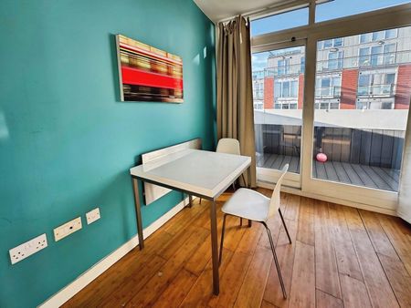 2 bedroom apartment to rent - Photo 3