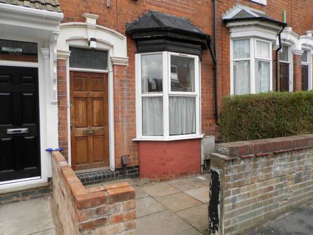 38 Harrow Road - Photo 3