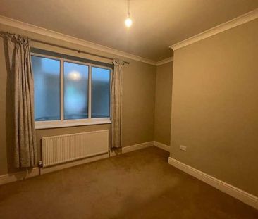 Neville Court, Avenue Road, Stratford-upon-avon, CV37 - Photo 2