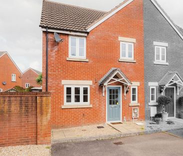 3 bedroom semi-detached house to rent - Photo 4