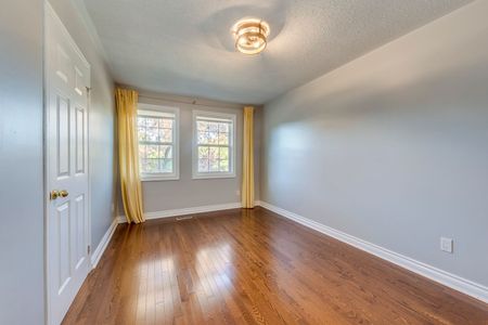 For Lease - 1322 Roseberry Crescent, Oakville, Ontario - Photo 4