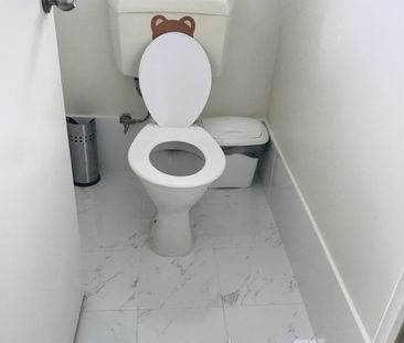 Fully furnished Southport Home, Female Only - Photo 6