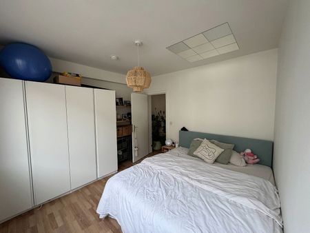 Goed gelegen modern 1 slaapkamer appartement. - Photo 2