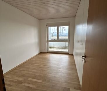 Bright and spacious apartment right next to the Ins train station - Foto 4