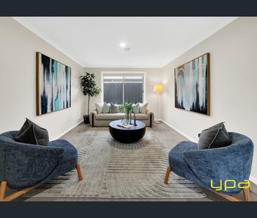 Don’t miss this stunning family rental in Lynbrook! - Photo 3