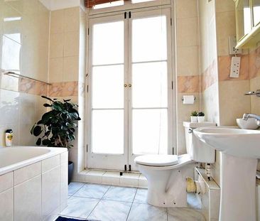1 Bed Flat, Holland Park Gardens, W14 - Photo 4
