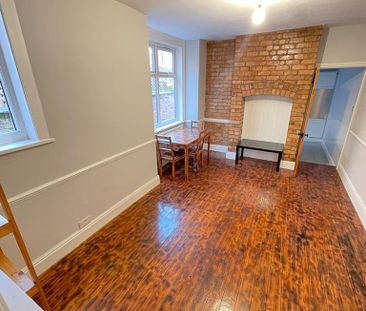 Victoria Park Road Room 1 - Photo 1