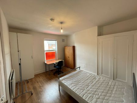 Thomas Street,Woodhouse - Photo 4