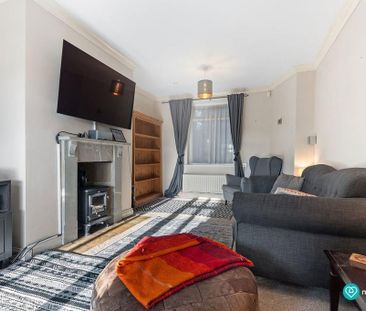 3 bedroom semi-detached house to rent - Photo 2