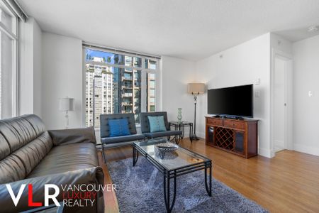 Condo in Downtown Vancouver, BC - Photo 2