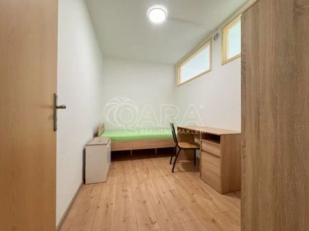 K PRONÁJMU - studentské bydlení pro 3-5 osob ve zrekonstruovaném bytě 3+1 - kousek od univerzity ČB - Photo 4
