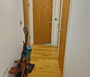 Room in a Shared Flat, Altyre Road, CR0 - Photo 6