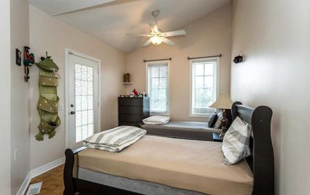 For Lease - 799 Khan Crescent Unit# UPPER, Mississauga, Ontario - Photo 4