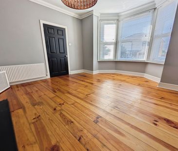 Ash Tree Road, SO18 - Photo 2