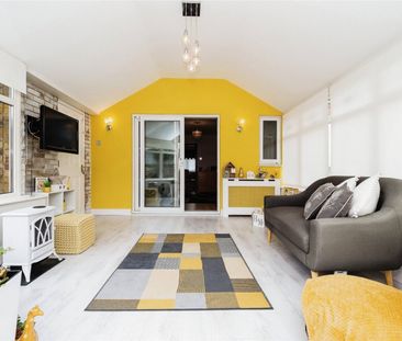 Bexley Gardens, Romford, RM6 4FD - Photo 5