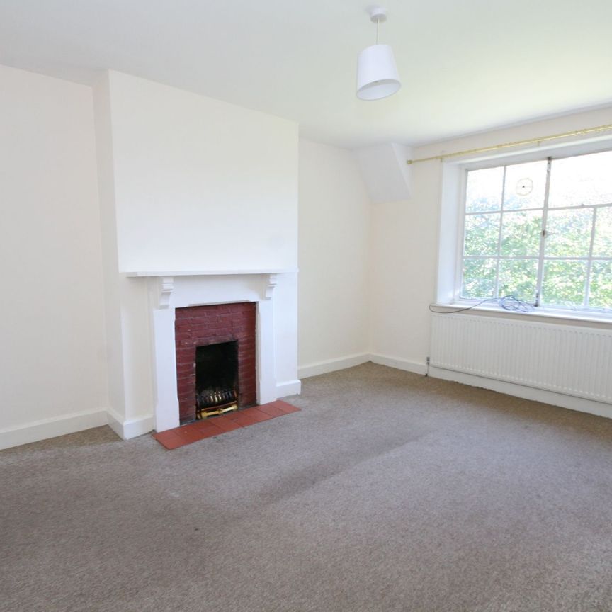 small.property-address__title - Photo 1