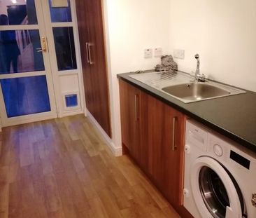 4 bedroom townhouse to rent - Photo 1