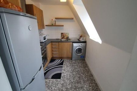 2 bedroom flat to rent - Photo 4