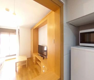 Piso de alquiler en Calle de Samaniego, Rejas - Photo 5