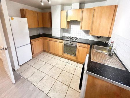 2 bedroom apartment to rent - Photo 4