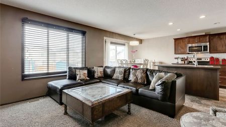 3+1 Bedroom Home For Rent In Cranston! - Photo 2