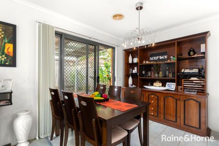 Splendid 3Br Home in Caroline Springs! - Photo 4