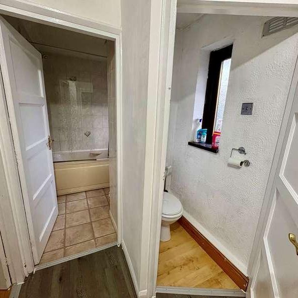 Beddow Avenue, Bilston, WV14 - Photo 1