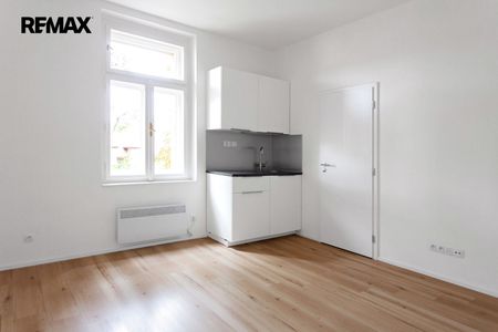 Pronájem bytu 1+kk 18 m² - Photo 2
