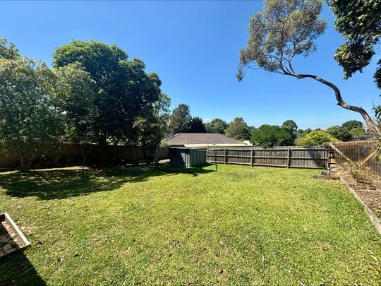 Spacious Four-Bedroom Family Home in a Prime Mooroolbark Location - Photo 1