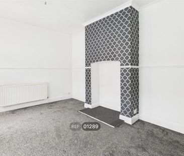 2 bedroom property to rent - Photo 1