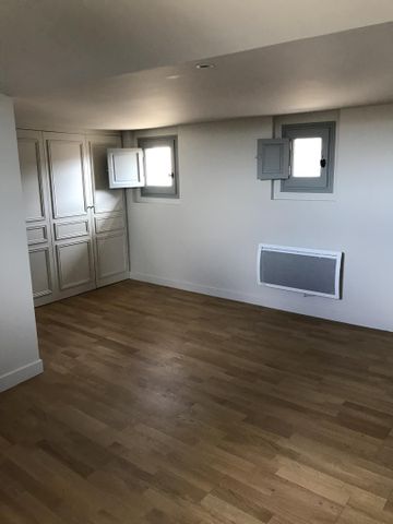 location Appartement T3 DE 68.5m² À AIX EN PROVENCE - Photo 2