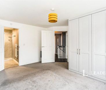 4 bedroom semi-detached house to rent - Photo 4