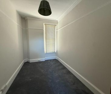 4 bedroom terraced house to rent - Photo 2