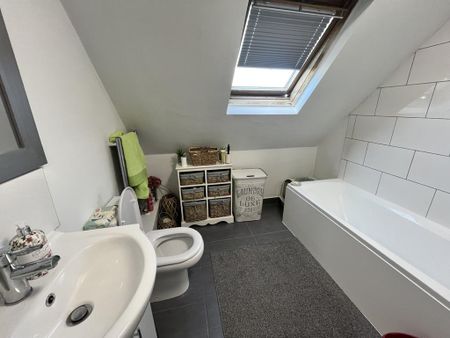 2 bedroom flat to rent - Photo 5