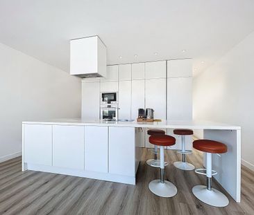 Location Appartement 3 pièces 84m² NICE 06300 - Photo 6